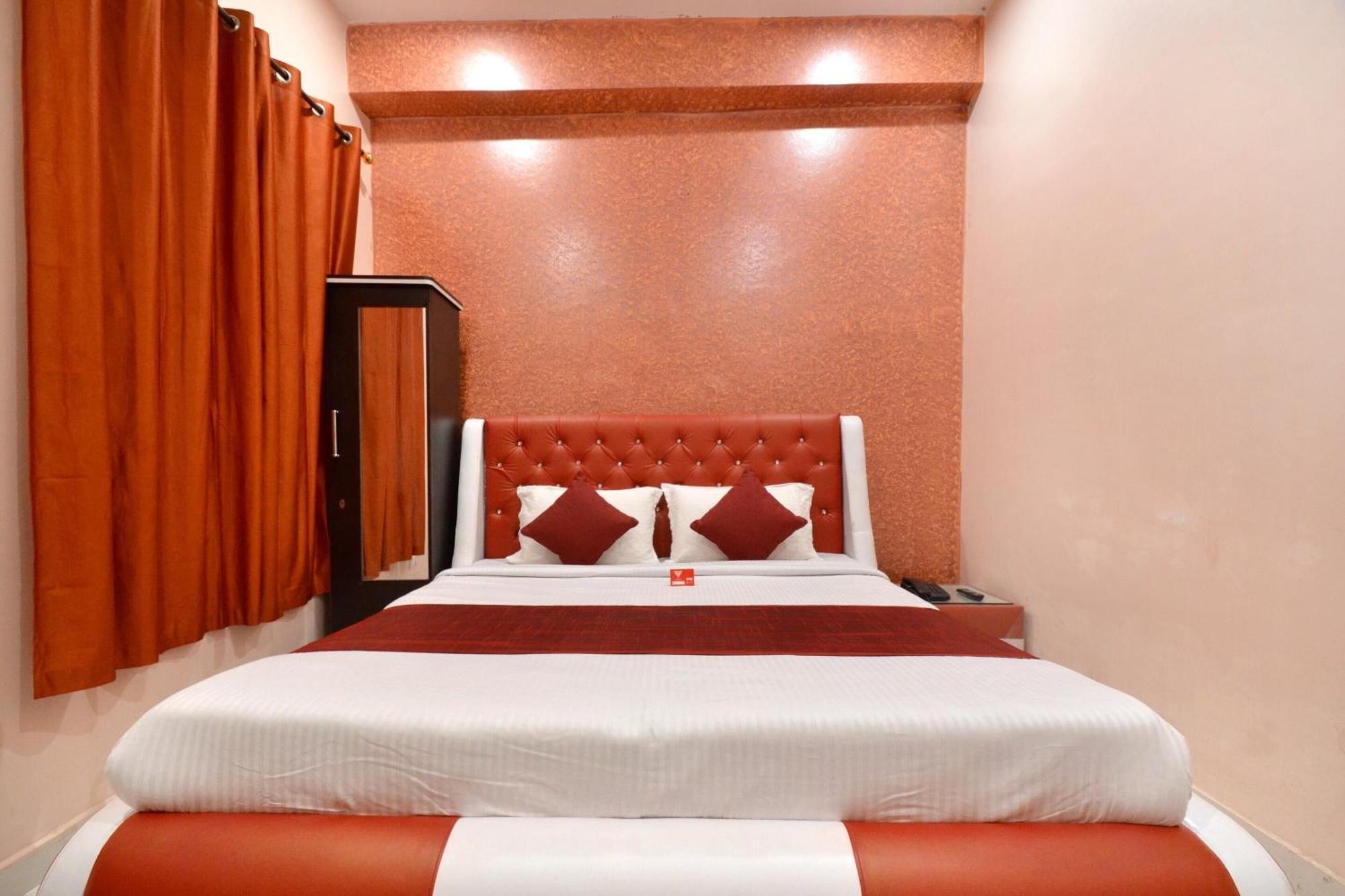 Hotel O Galaxy Nayagaon エクステリア 写真